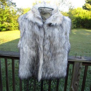 White Faux Fur Vest Size 3XL